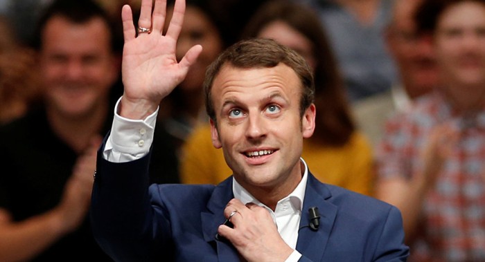 Candidato presidencial de Francia desmiente rumores de su pasado homosexual