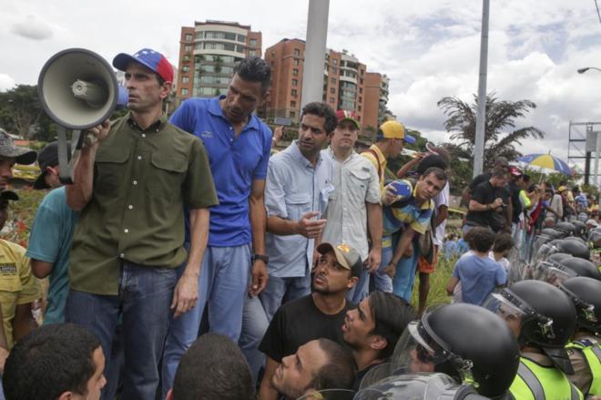 Capriles rechaza las propuestas de Maduro para el diálogo en Venezuela