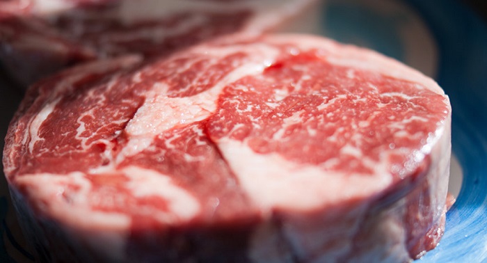 ¿Por qué se sigue recomendando carne a los niños si no es una prioridad de salud pública?