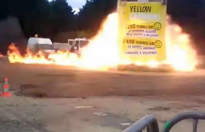 Huge explosion at Paris carnival injures at least 18
