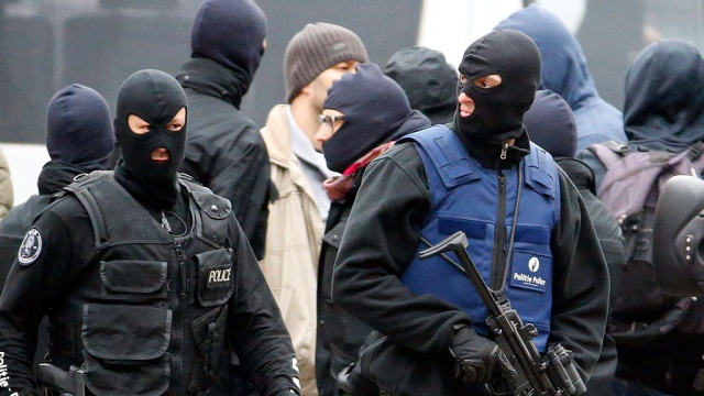 Bruxelles: un suspect arrêté lors d`une nouvelle opération antiterroriste à Schaerbeek EN DIRECT