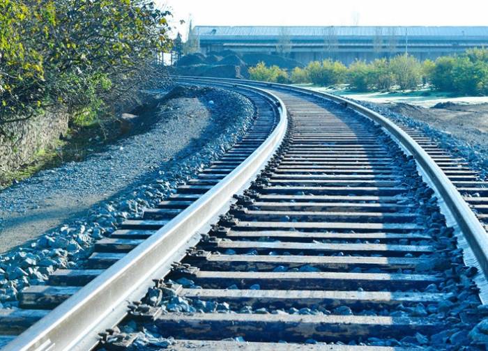 Pone en marcha el  ferroсarril Bakú-Tiflis-Kars