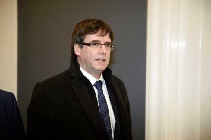 Spanish authorities on alert for any bid by exiled Catalan leader to return