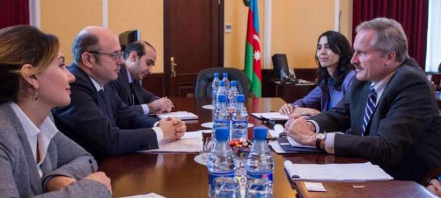 " Azerbaijan can take advantage of US experience in renewable energy
 "