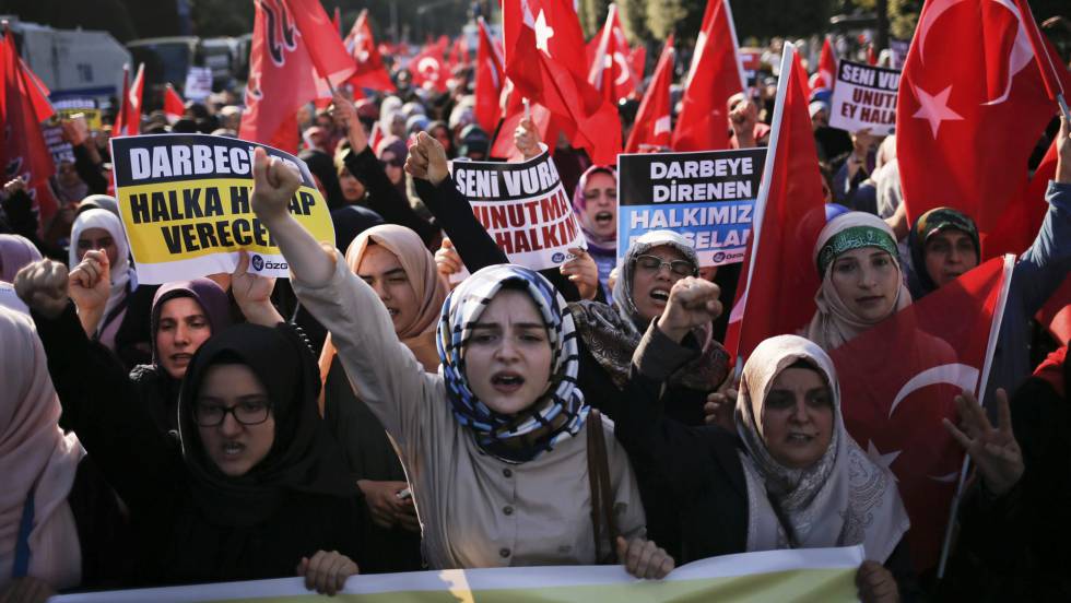 Detenciones masivas tras el intento de golpe de Estado en Turquía