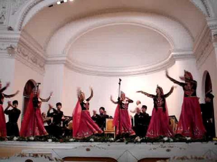 “ Djangi - Aserbaidschanischer Tanz“