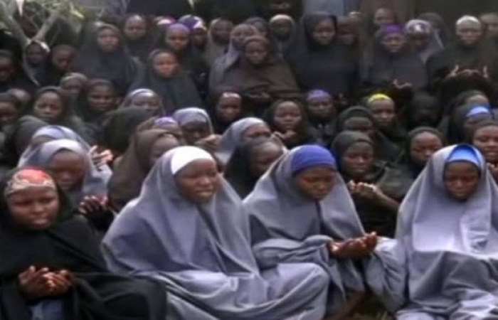 Nigeria Chibok girls: Eighty-two freed by Boko Haram