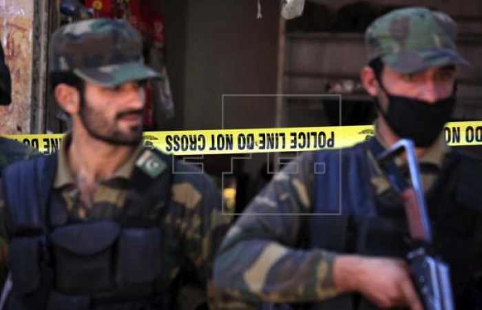 Se eleva a 22 el número de muertos en un atentado en una mezquita chií paquistaní