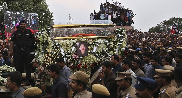 Choc fatal pour 280 Indiens suite à la mort d’une ministre