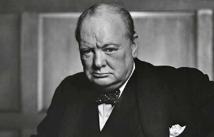 "Churchill tiene las manos tan manchadas de sangre como Hitler"