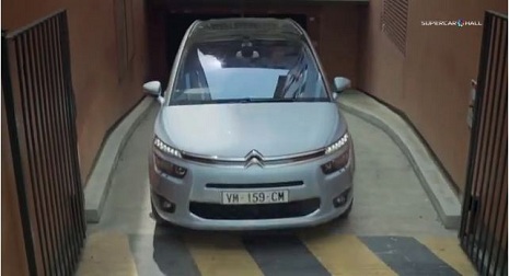 Sən `Citroen`ə bax... - VİDEO