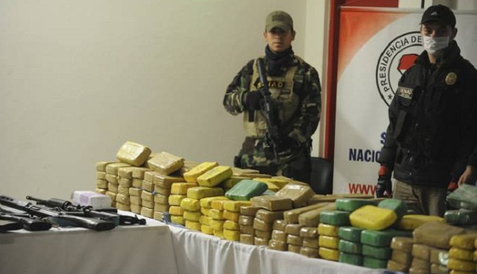 Colombia police seize huge haul of cocaine at airport