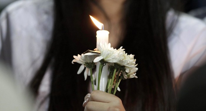 Colombianos rinden sentido homenaje a víctimas de accidente aéreo