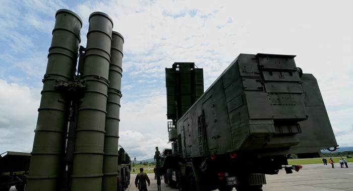 Turquía negocia con Rusia la compra de S-400 