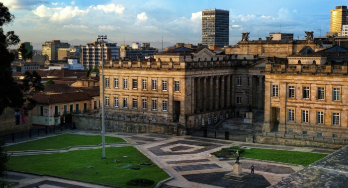 El Congreso empieza a enmendar la política económica del Gobierno y tramita una subida del salario mínimo