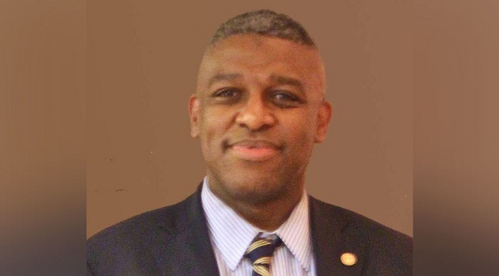  Candidate for Congress leaves open porn tabs in Facebook photo