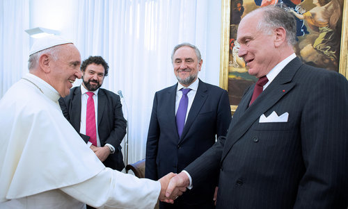 `L`intégration des migrants est essentielle`, le Pape François dit aux dirigeants du Congrès juif mondial