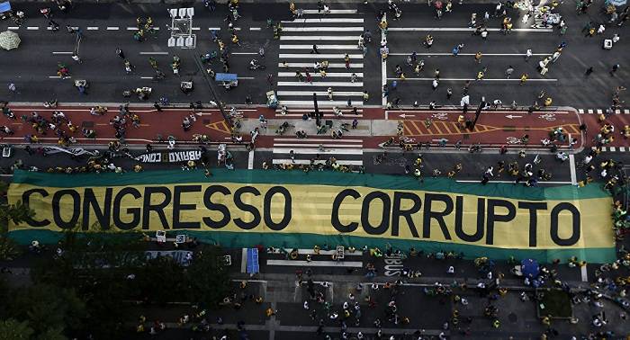 Detenciones de políticos en Brasil "comprometen todavía más el escenario"