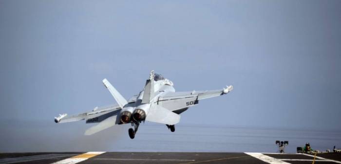 Deux chasseurs chinois interceptent un avion militaire américain (médias)