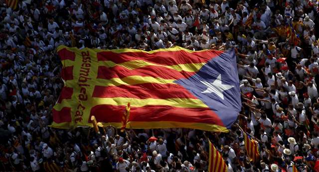 La   CUP   propone   que   el   referéndum   catalán   sea   en   junio   de   2017
