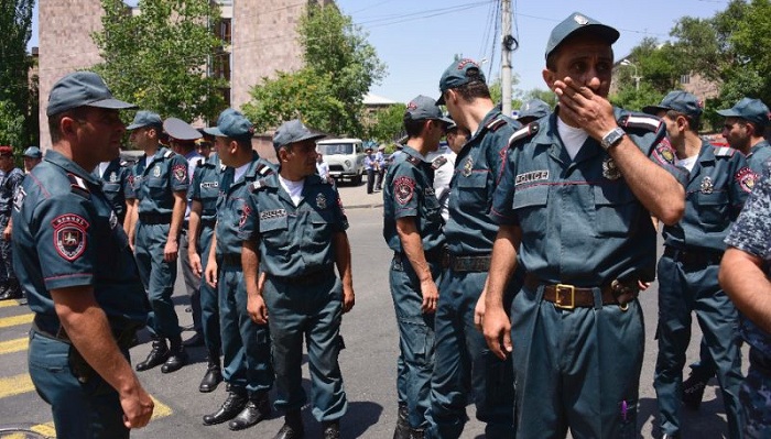 İrəvandan daha bir istefa xəbəri: Rəis işdən çıxardıldı 