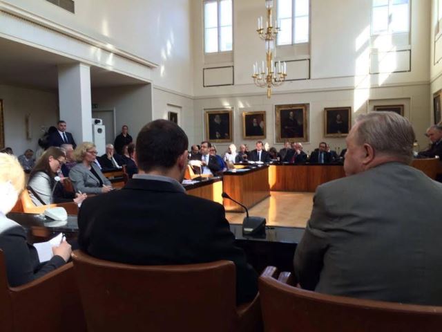 Azərbaycanlılar Helsinkidə Nalbandyanı susdurdu