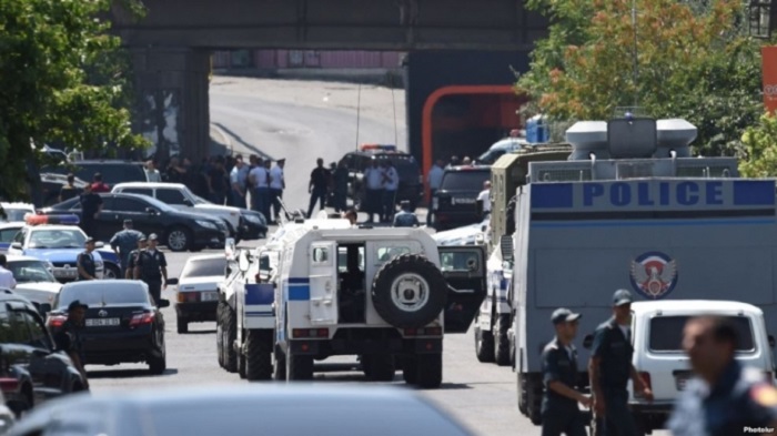 Gunmen who seized Yerevan police station put forward new condition
