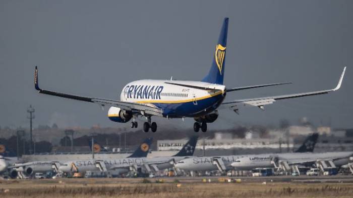 Ryanair will Piloten besser bezahlen