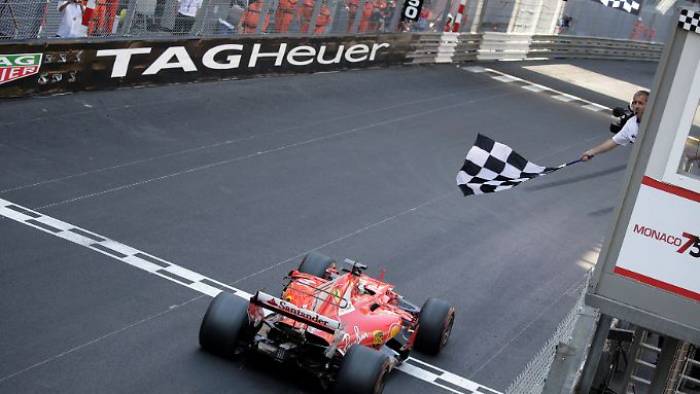 Vettel  erobert Monaco und hängt Hamilton  ab