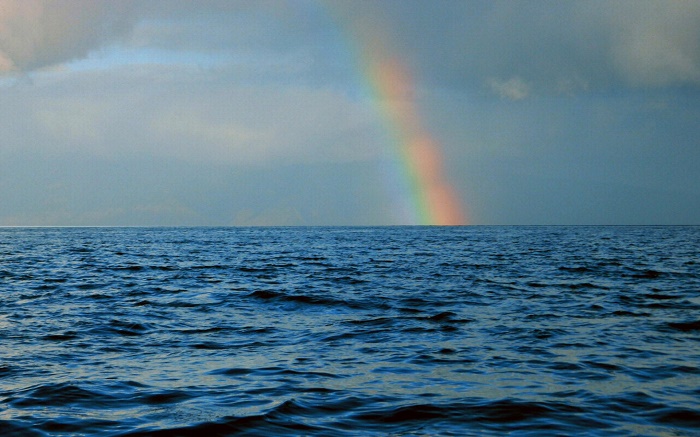 Pourquoi l’arc-en-ciel a-t-il sept couleurs ?