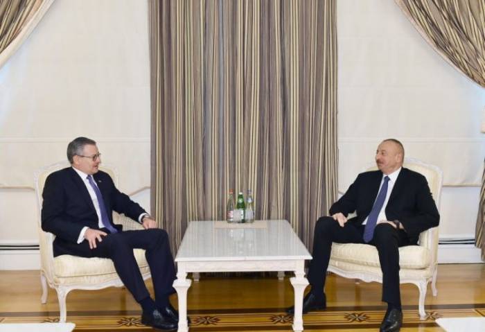 Ilham Aliyev admitió al canciller de Costa Rica