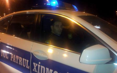 Elnur Məmmədli `sürücü ovu`na çıxdı - FOTO