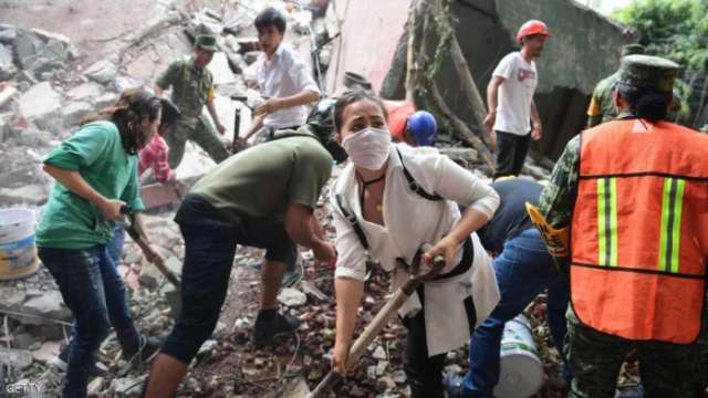 كارثة تدمي القلوب بمدرسة مكسيكية جراء الزلزال