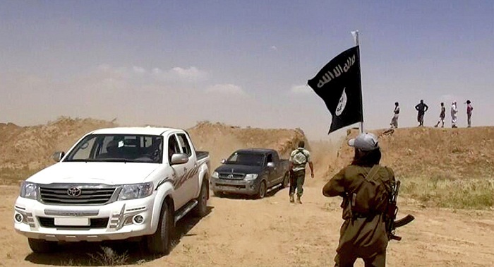 Daech transforme un garçon de quatre ans en machine à tuer - VIDEO