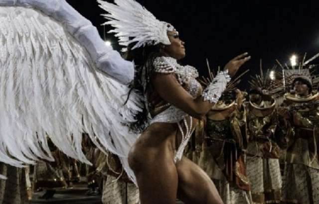 Rio carnival's Sambadrome fantasy hides dirty reality