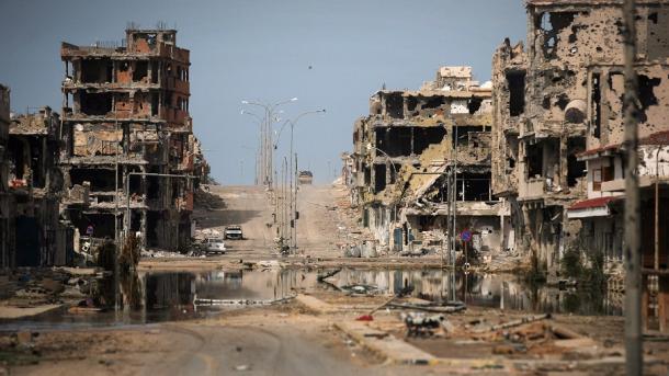 Tropas de Libia recuperan el control del puerto de Sirte combatiendo al DAESH