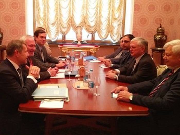 Nalbandian rencontre les coprésidents du Groupe de Minsk de l'OSCE à Moscou