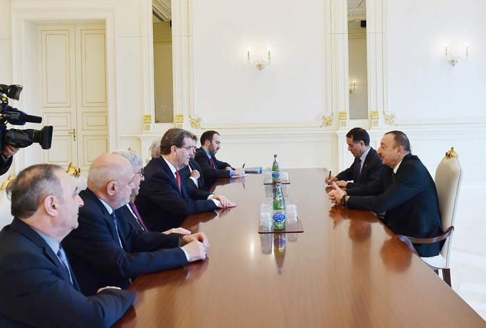 Ilham Aliyev hat eine Delegation um den Geschäftsführer des amerikanisch-jüdischen Komitees empfangen