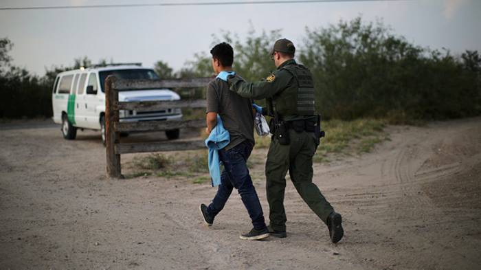 Trump reabre casos de migrantes irregulares cerrados por Obama