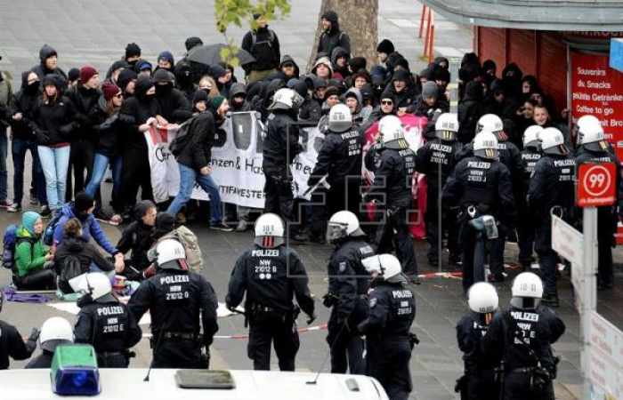 La policía habla de "situación tensa" de cara a congreso de ultraderechistas