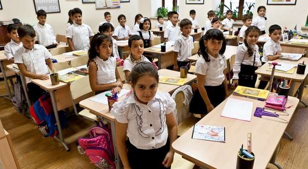Autumn vacation kicks off in Azerbaijani secondary schools