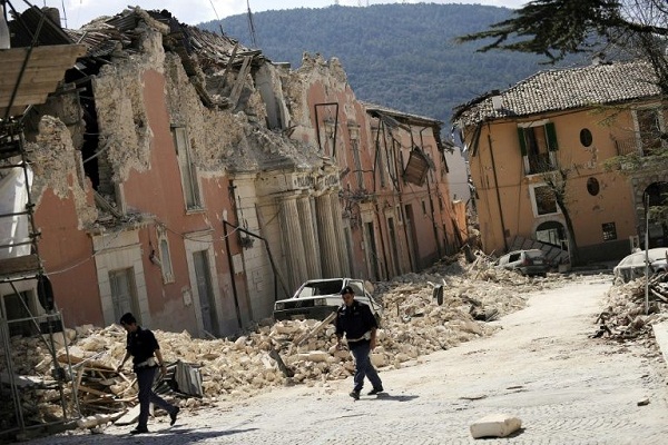 Italie/séisme: 15.000 déplacés