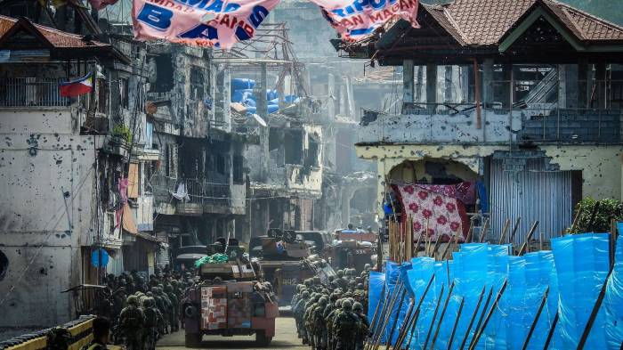 Philippines: libération d'un prêtre enlevé en mai par l'EI