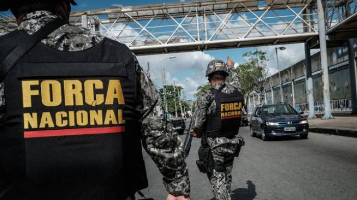 Brésil: Opération de milliers de militaires dans quatre favelas de Rio
