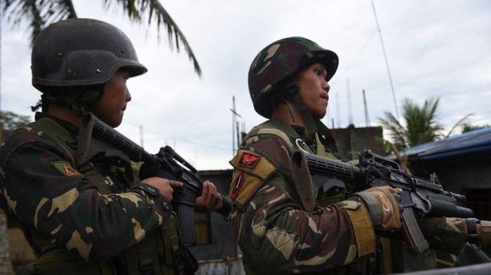 Philippines: 10 militaires tués dans une frappe de l'armée (ministre)
