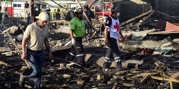 Nouveau bilan: Explosion de feux d`artifice au Mexique : 35 morts 