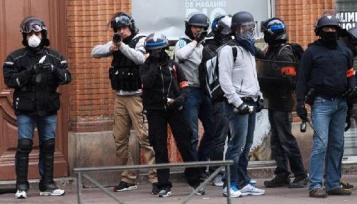 8 policiers blessés lors d`une manifestation à Toulouse