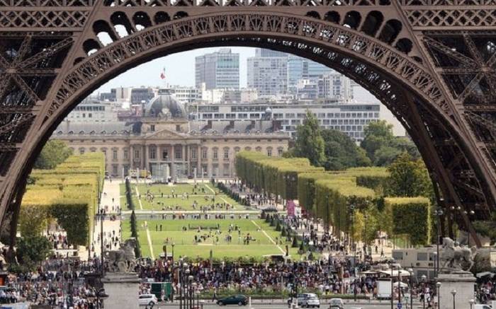 Trump à Paris: la Tour Eiffel fermée jusqu'à samedi