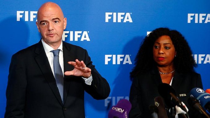 Fifa vertagt WM-Aufblähung und rügt Löw