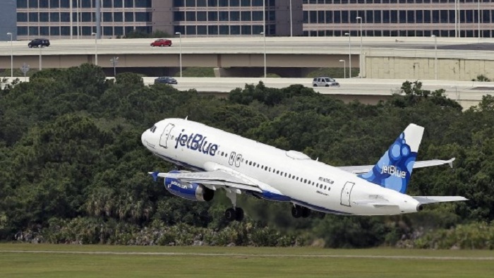 Fluglinie bringt falschen Sohn